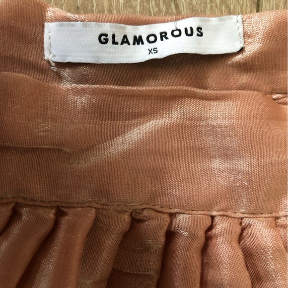 Glamorous Metalic Pleated Mini Skirt in Light Pink Size XS - Picture 7 of 9